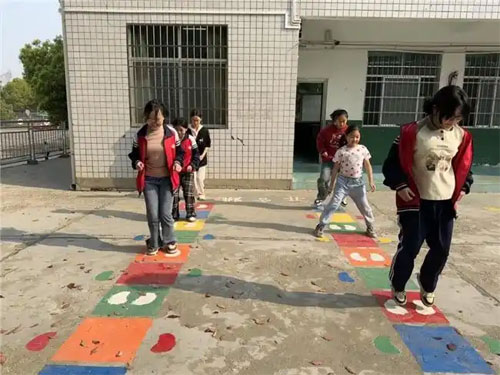 地面游戏彩绘